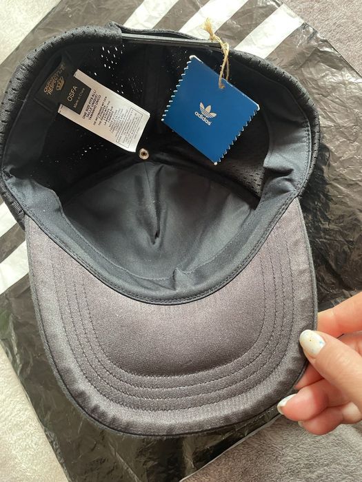 Кепка/бейсболка  жіноча adidas