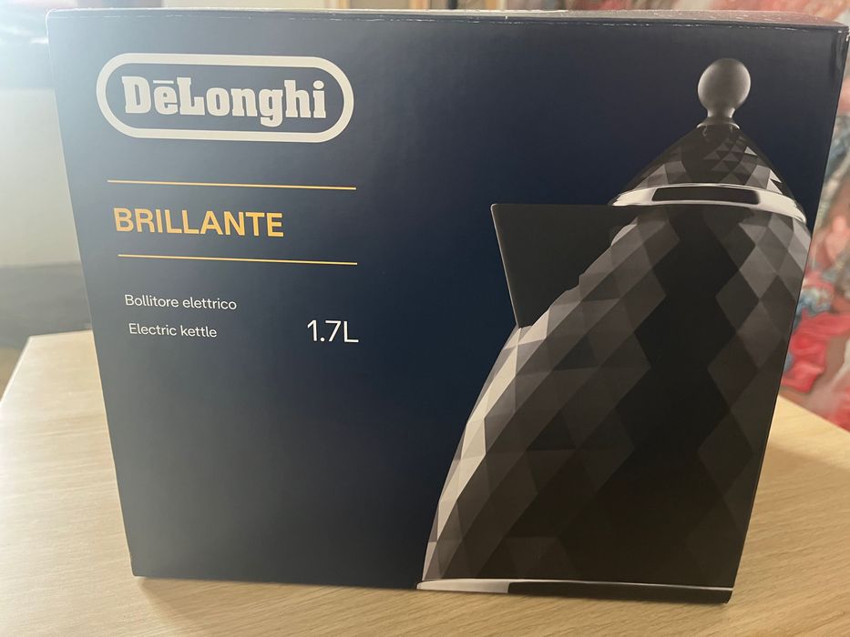 czajnik elektryczny De'Longhi Brillante KBJ2001.BK