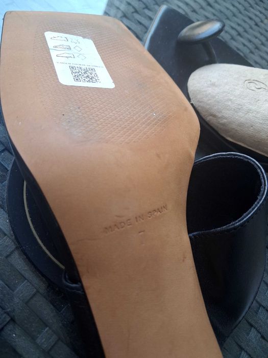 Klapki damskie ze skory na obcasie 7cm
