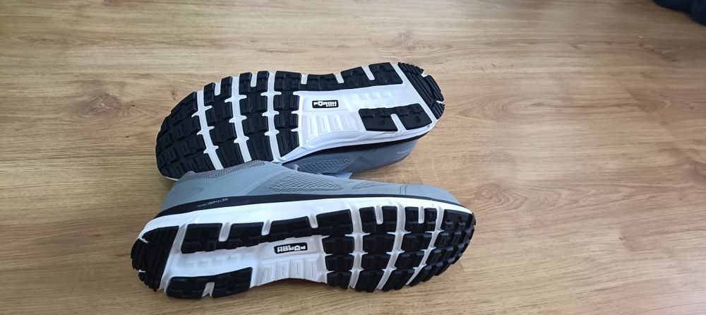 Sapatilhas de Segurança FÖRCH – Novas, tamanho 45 – S1P