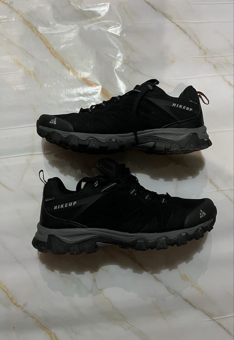 Трекинговые кроссовки,Gore-Tex