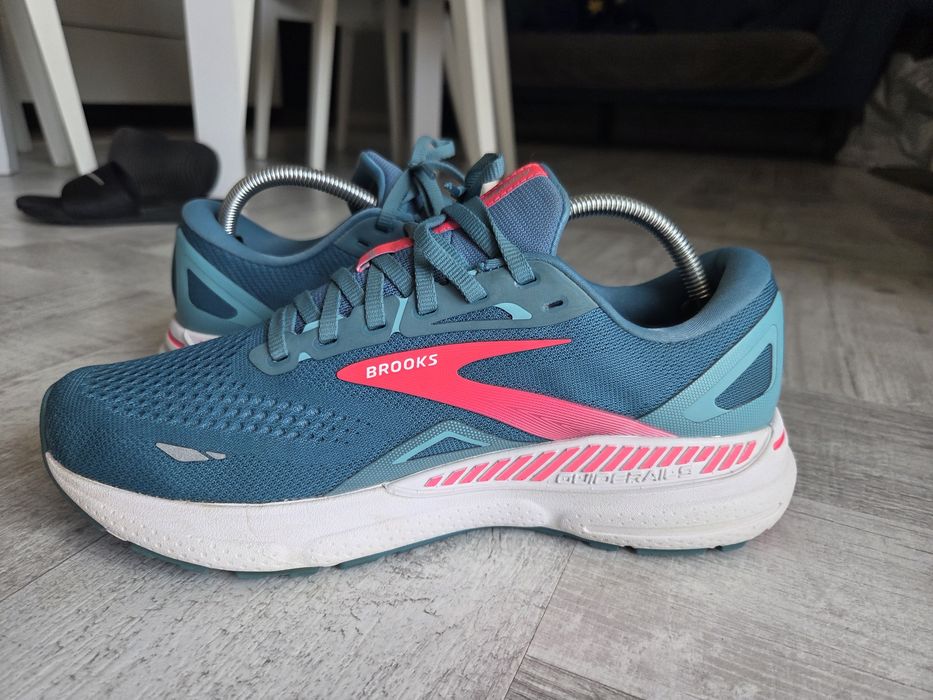 Brooks adrenaline 23