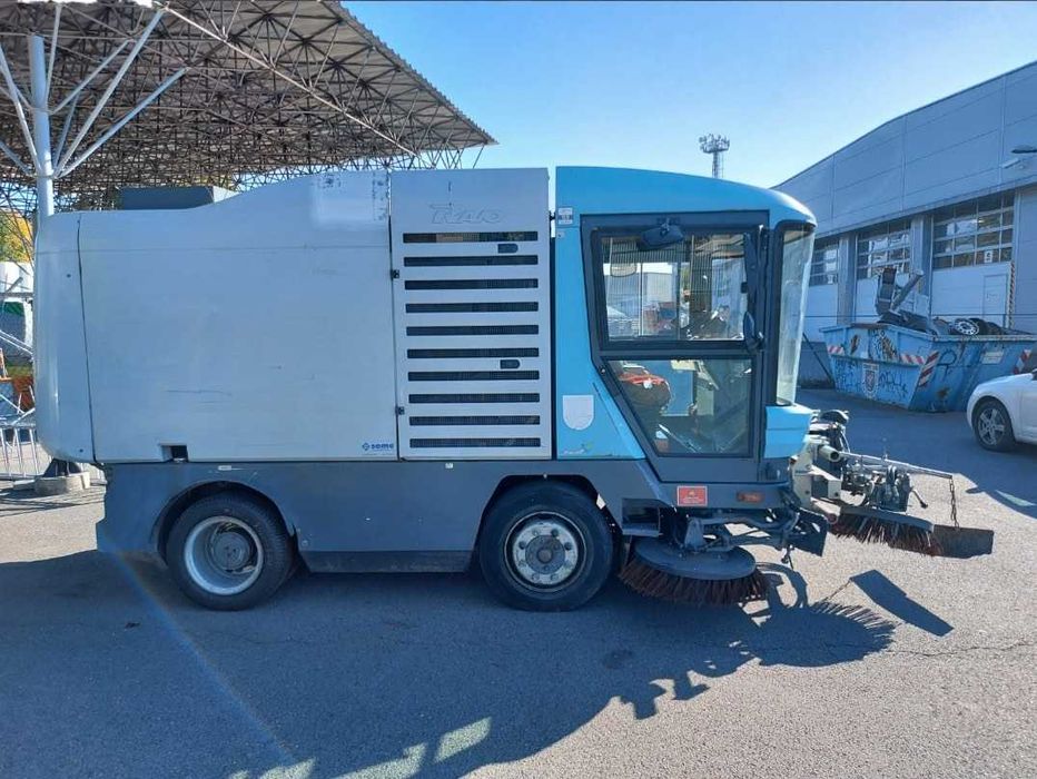 Підмітальна машина пилосос ravo 520