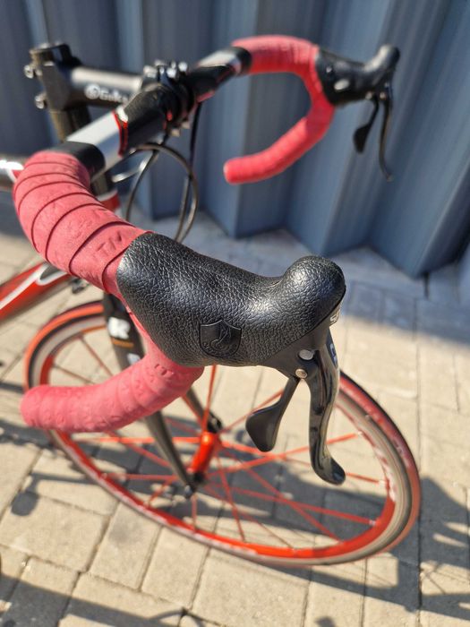 Bicicleta estrada em carbono