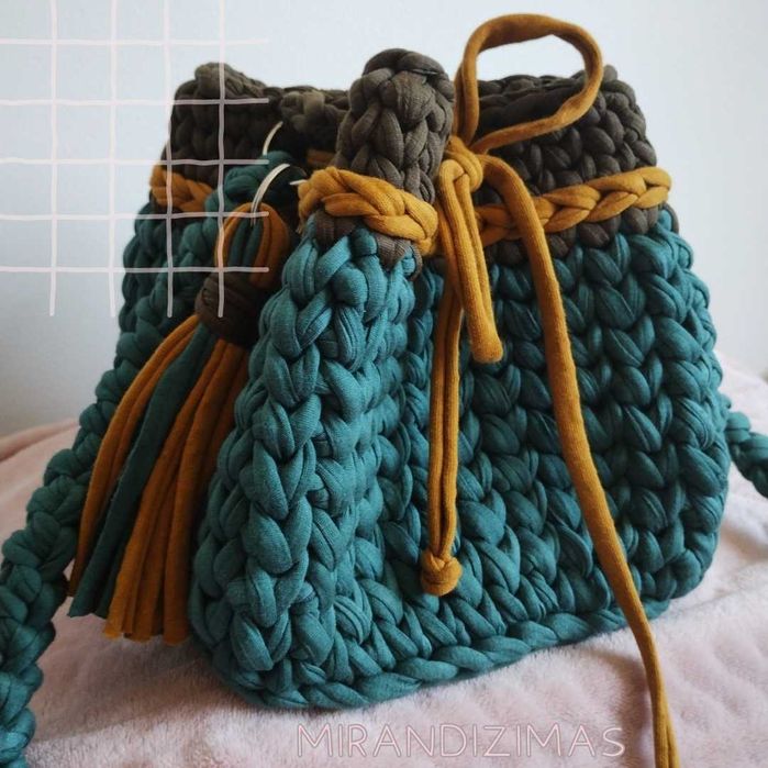 Carteira tejida 18*20