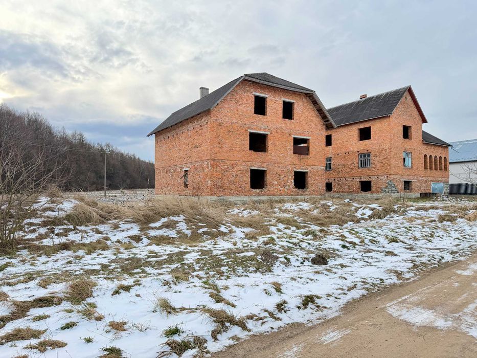 Продаж будинку з земельною ділянкою – с. Дашава (неподалік м. Стрия)