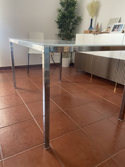 Mesa tampo vidro branco