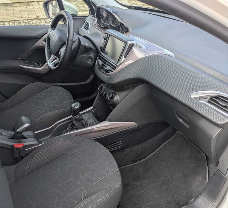 Peugeot 2008  (2014)