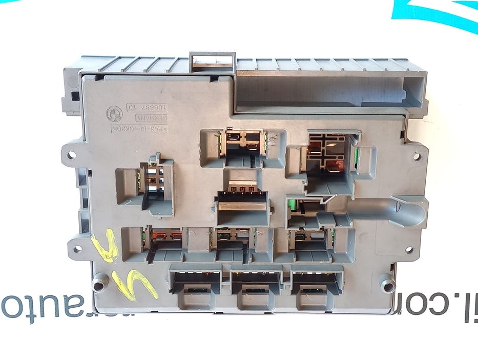 TAMPA CAIXA FUSIVEIS TAMPA PAINEL 10688710 106887 9119444 911944403 61054610 59726811030101 BMW SERIE 3 E93 E92 E91 E87 E81