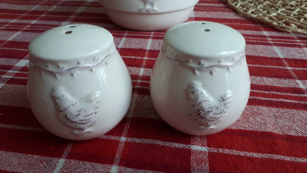 Солонка и перечница .Прованс