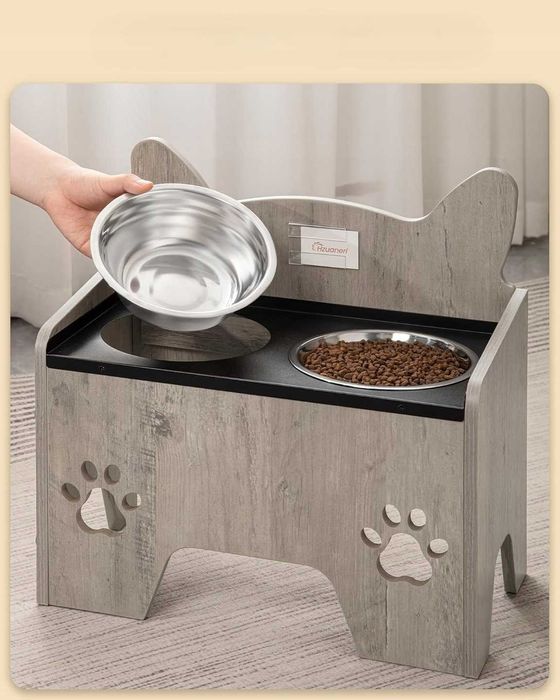 Miska dla psa na drewnianym stojaku