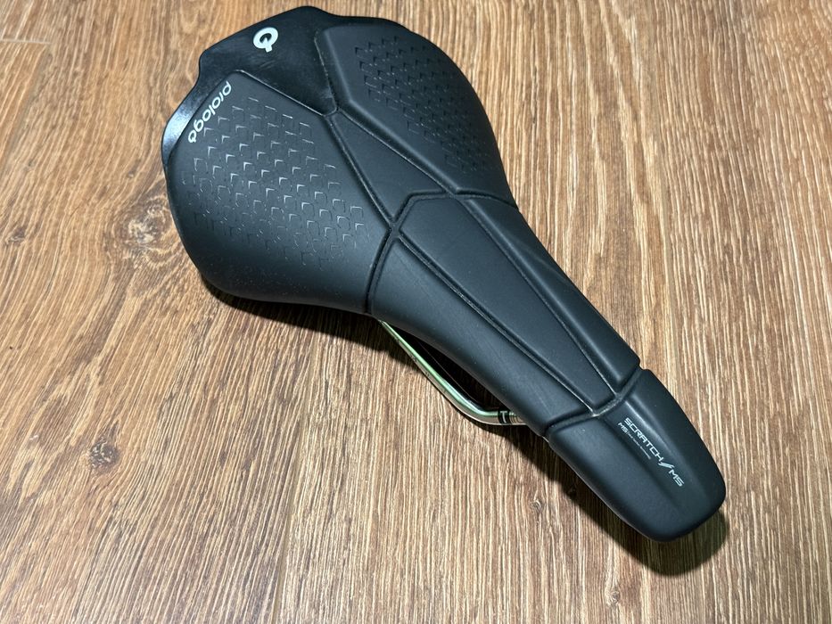 Сідло Prologo Scratch M5 Tirox  (250x140mm)