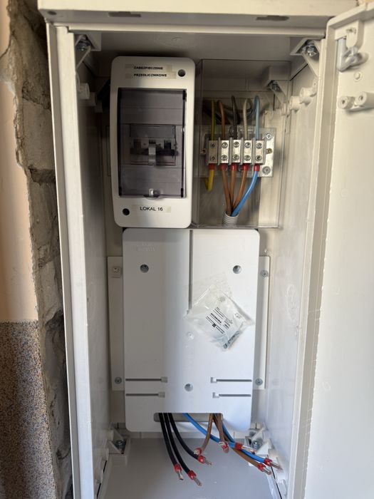 ELEKTRYK pogotowie elektryczne 24h / montaż instalacji