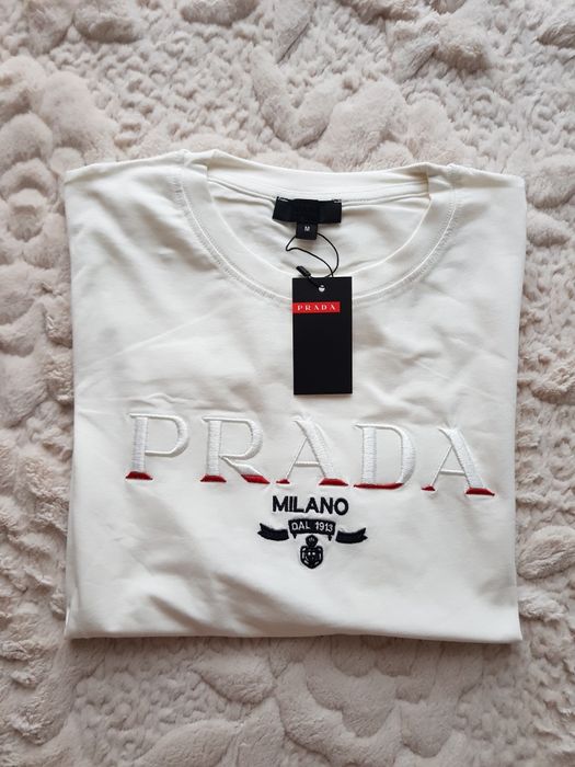 Jasny t-shirt męski M nowy z metką gładki podkoszulek minimalistyczny napis dobra jakość na wakacje