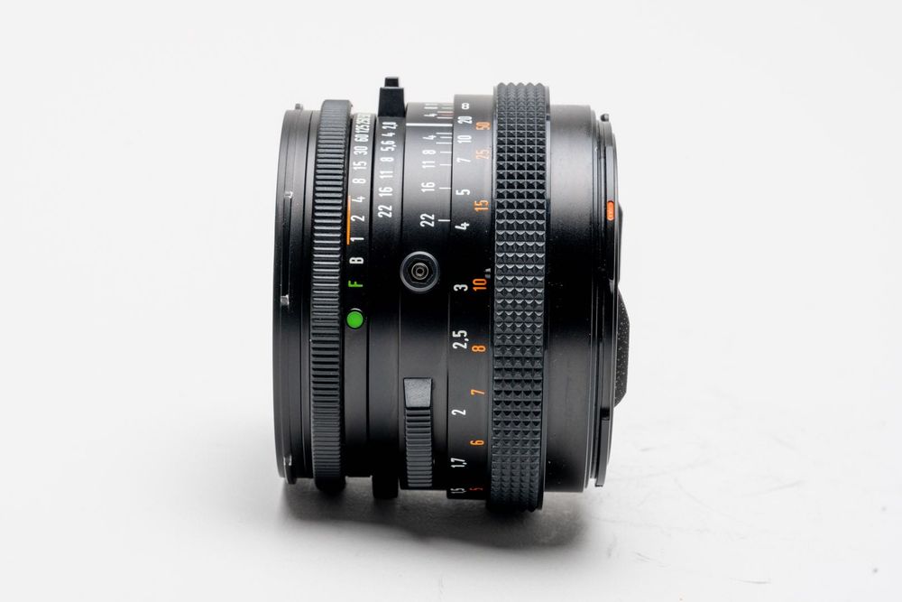 Objectiva HASSELBLAD carl zeiss PLANAR CF 80mm F2.8 T