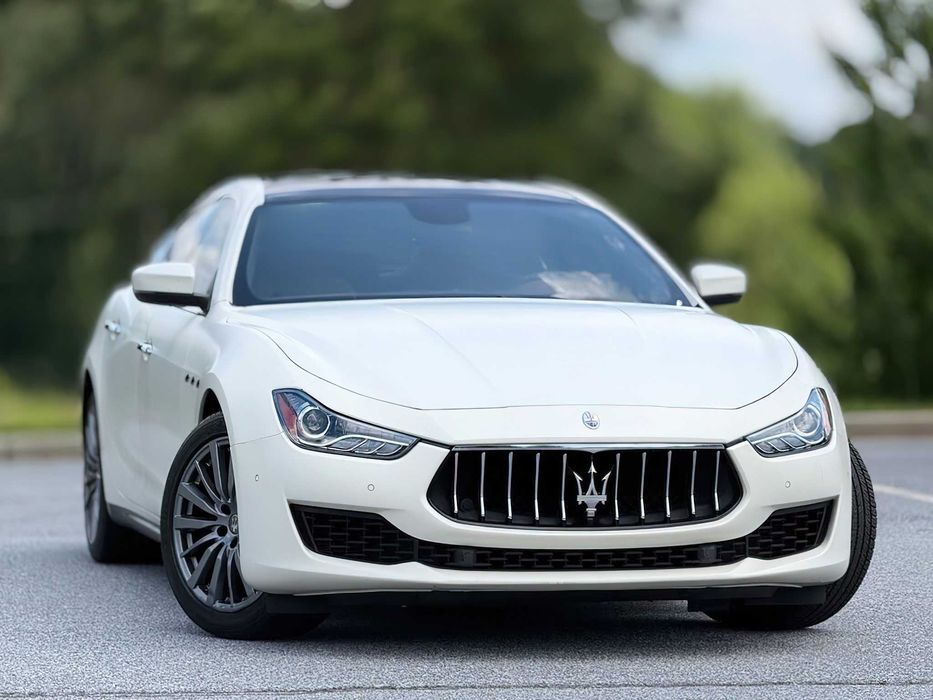Maserati Ghibli      2019
