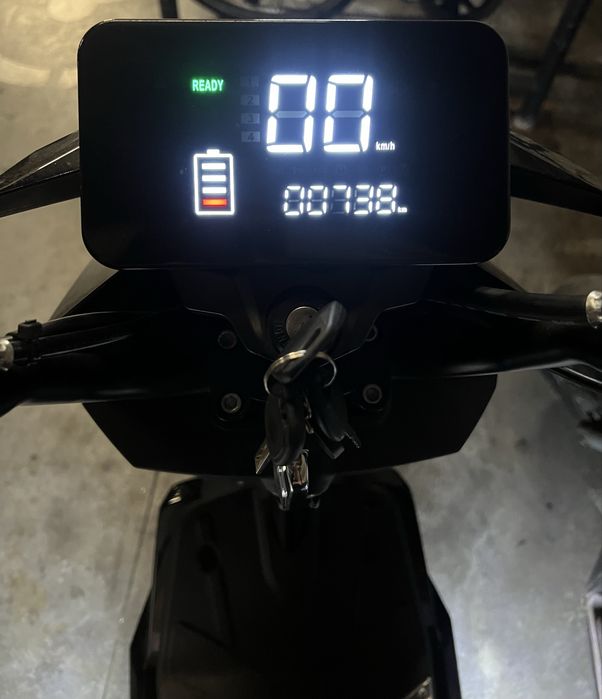 Scooter Elétrica Voltrish Vision TX - 5 meses de uso e apenas 738km rodados - Não precisa de carta de condução - Bateria Removivel