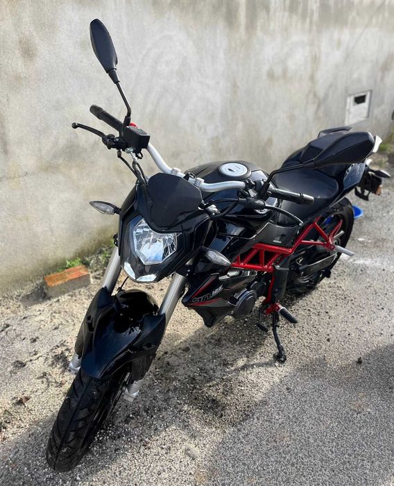 Benelli Bn 125cc - Semi-Usada