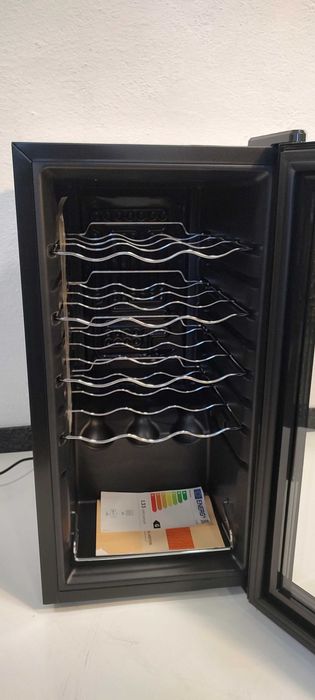 Lodówka do wina, winiarka 15 But. Klarstein    S-322