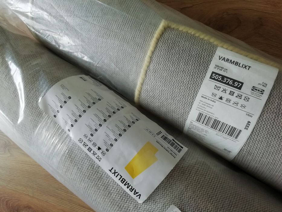 Dois tapetes IKEA Varmblixt
