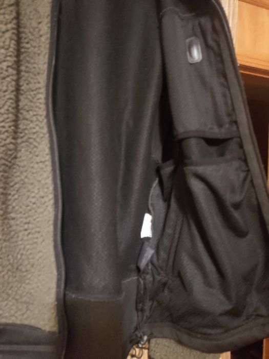 Кофта спортивная женская