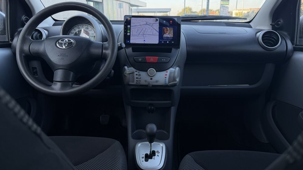 Toyota Aygo - Caixa Automática c/ GPS e CarPlay
