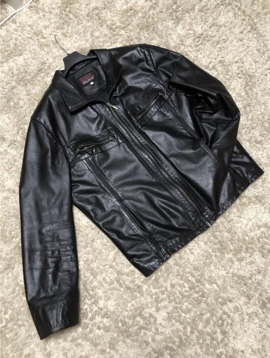 Шкіряна чоловіча куртка