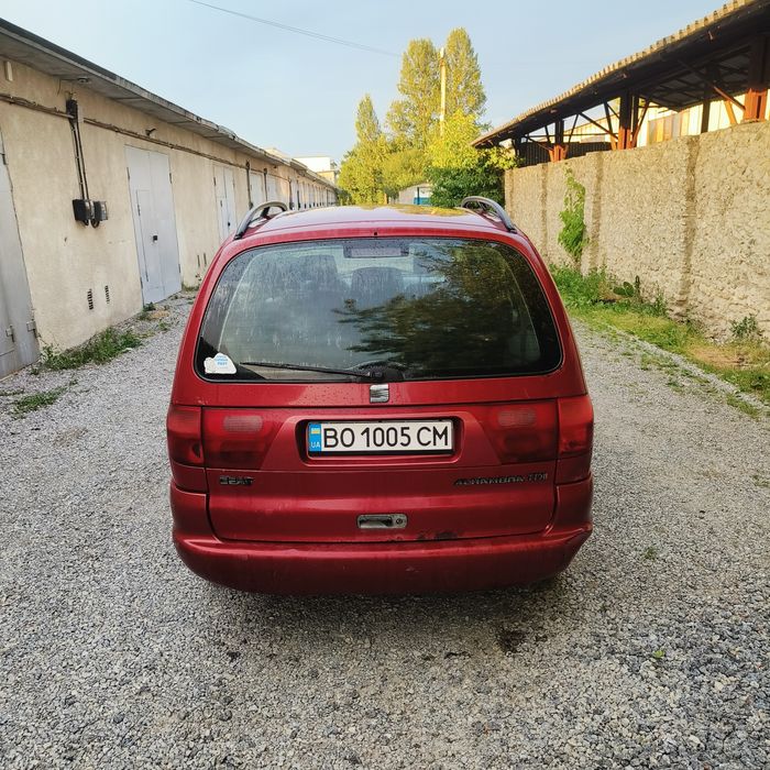 Сеат альхамбра 7місць