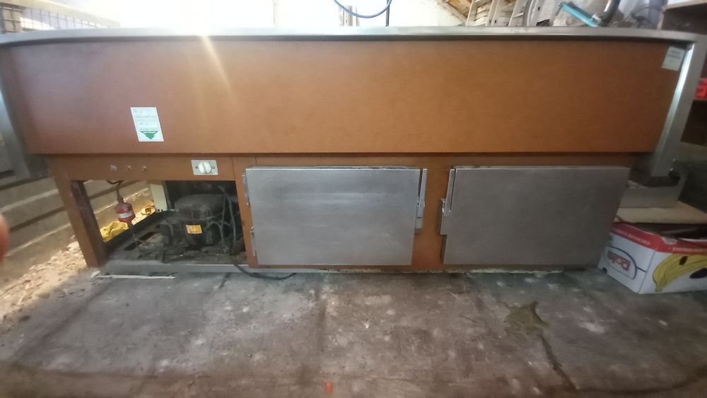 Vitrine/bancadas frigorífico/máquina lavar cafe