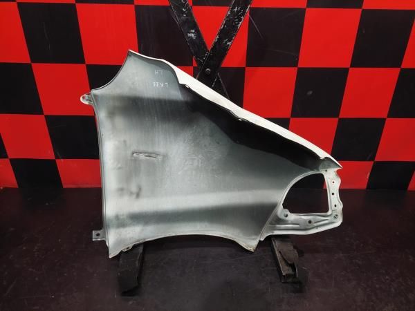 Guarda-lamas direito TOYOTA HiAce IV (LXH1_, RZH1_, LH1_)