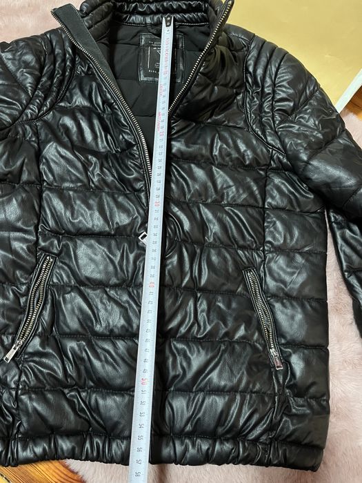 Guess kurtka skórzana czarna pikowaną połyskująca świecąca XS bomber