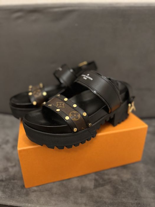 Louis Vuitton босоніжки