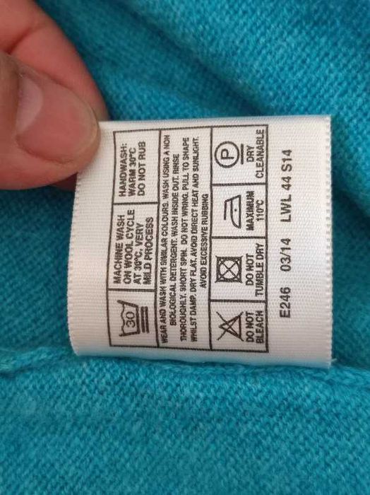 - Isle - Kaszmirowy sweter r. L