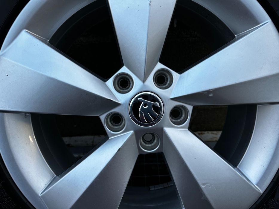 Oryginalne koła zimowe ŠKODA KODIAQ 17” | 215/65 R17 | Continenta