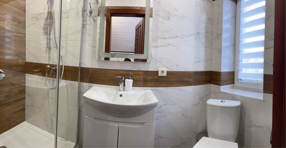 White house           Славське кімнати подобово Від 350грн