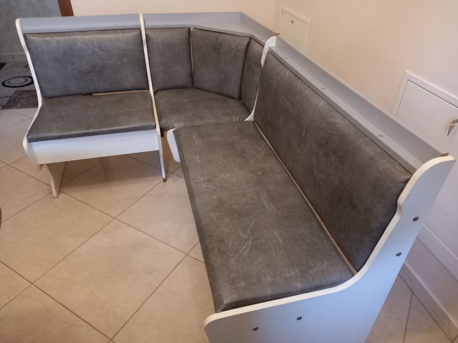 Кухонний стіл, крісла, стіл