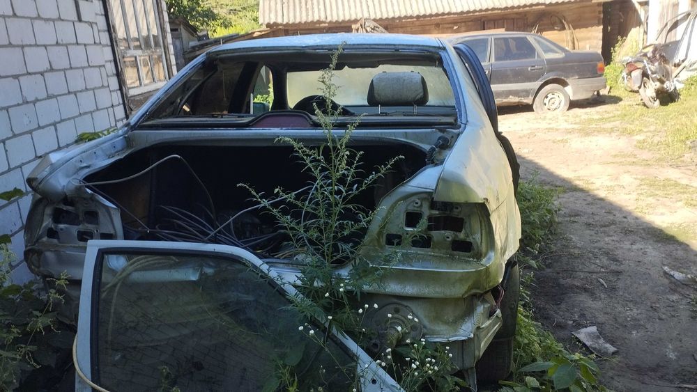 Автомобиль бмв 525 Е39