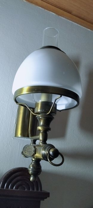 Vendo candeeiro em latão