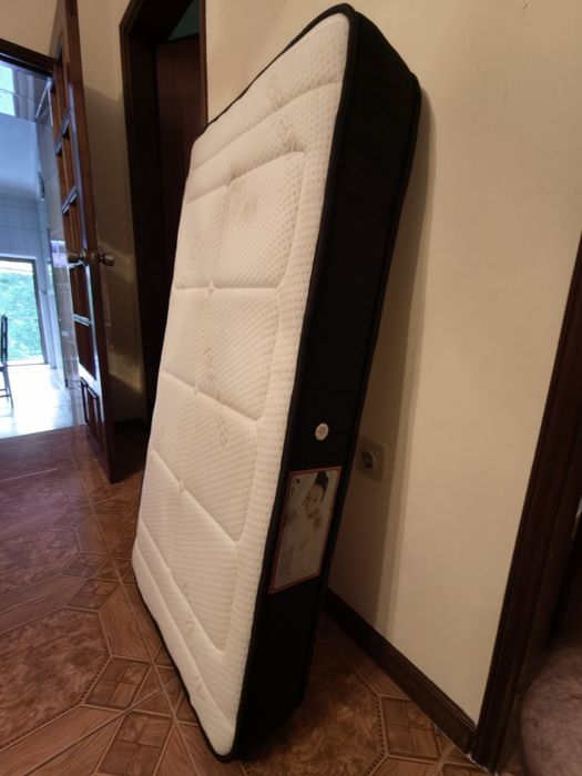 Cama de Bebé com Colchão