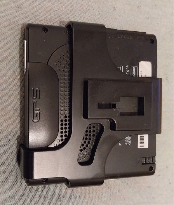 Nawigacja samochodowa+ładowarka+ uchwyt na szybę