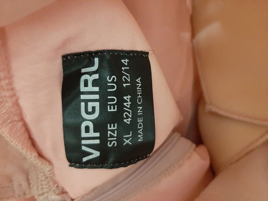 Sprzedam sukienkę. Tiulowa. Xl