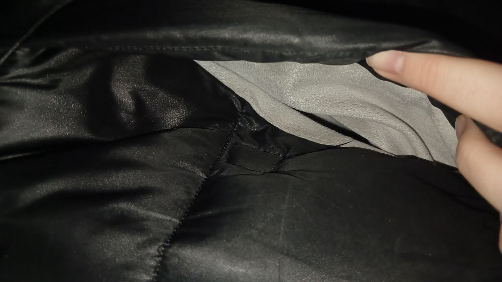 Зимова жіноча куртка пуховик