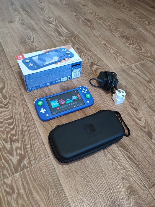 Nintendo switch lite в чудовому стані + повний комплект