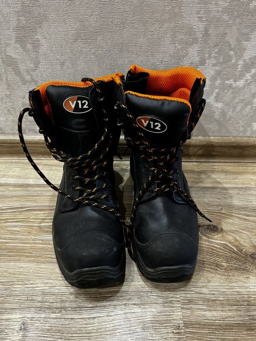 Ботінки з металевим носком