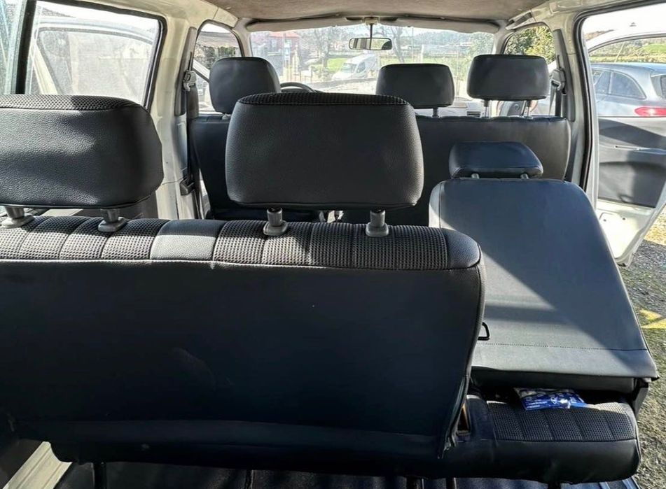 Bancos 3 lugares - TOYOTA HIACE