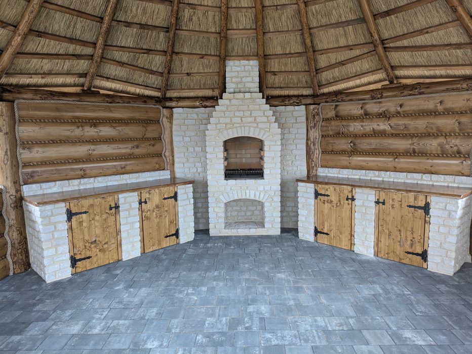 Altany trzcina, strzecha Dach trzcina. huśtawki  bal. Altana strzecha