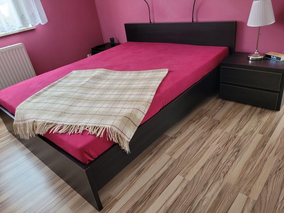 Meble do sypialni : łóżko, szafki nocne i szafa  wenge