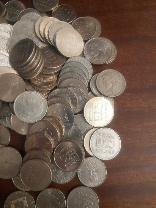 Moedas de 25$00 - conjunto de 149 moedas