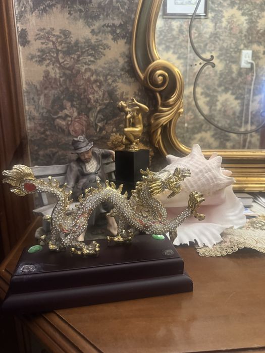 Продам статуетки срочно