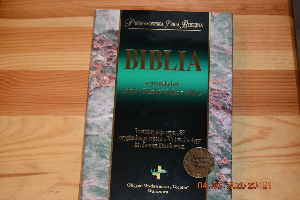 BIBLIA -starego i nowego testamentu w przekładzie księdza Jakuba Wujka